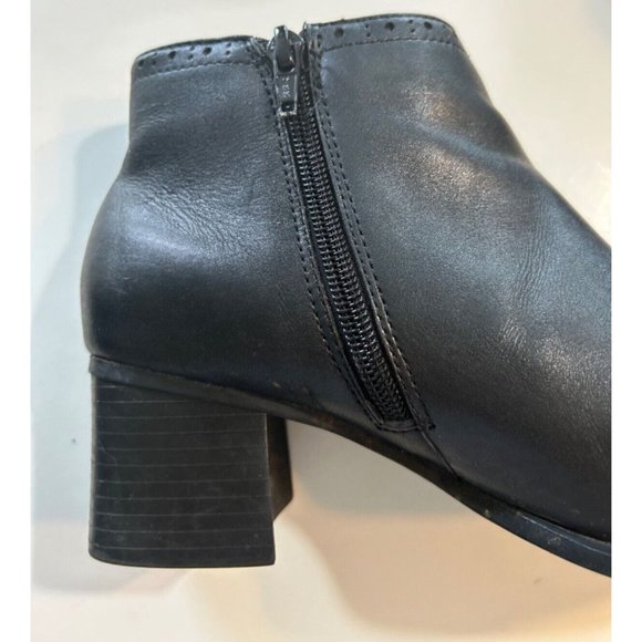 Women's Croft & Barrow Thora Black Ankle Boots Size 7.5 Block Heel - Picture 5 of 7